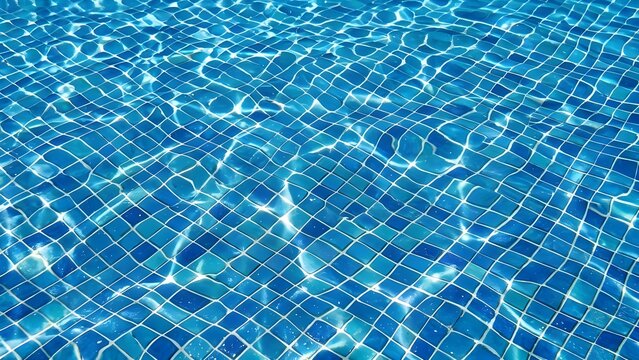햇살받은 실내수영장 내부 물과 타일Water and tiles inside the sunny indoor swimming pool 