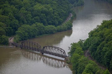 Fototapeta premium Scenic views of the New River Gorge from Hawksnest