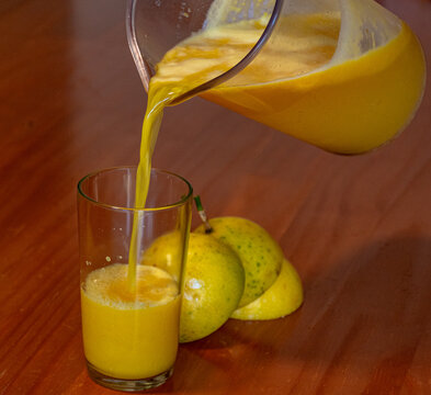 suco de maracuj&aacute; no copo