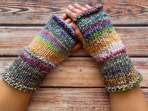 hand knitting - hand made wool accessories 