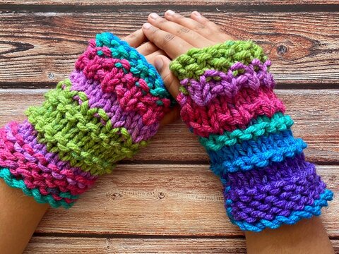 hand knitting - hand made wool accessories 