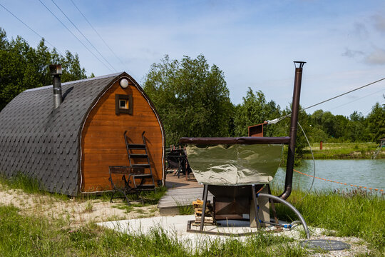 Lakeside sauna cabin and hot tub