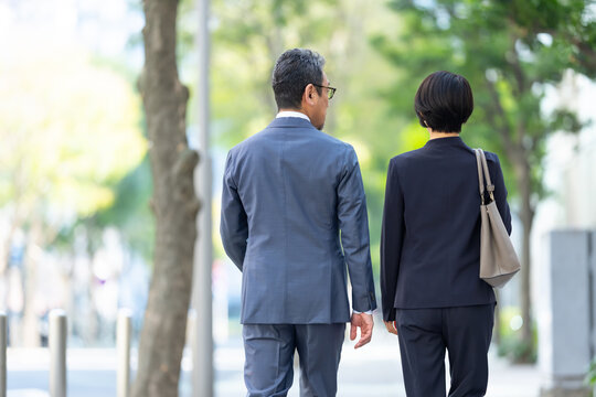 ビジネス　男性　女性