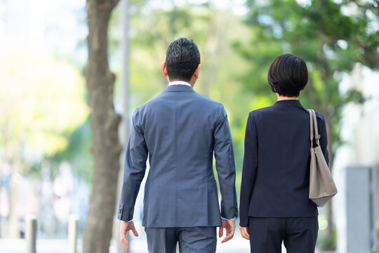 ビジネス　男性　女性