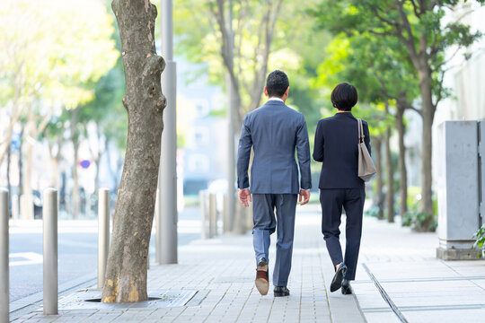 ビジネス　男性　女性