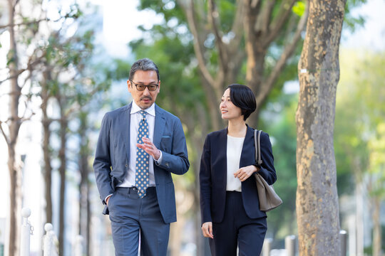 ビジネス　男性　女性