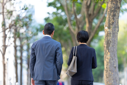 ビジネス　男性　女性