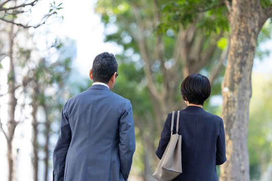 ビジネス　男性　女性