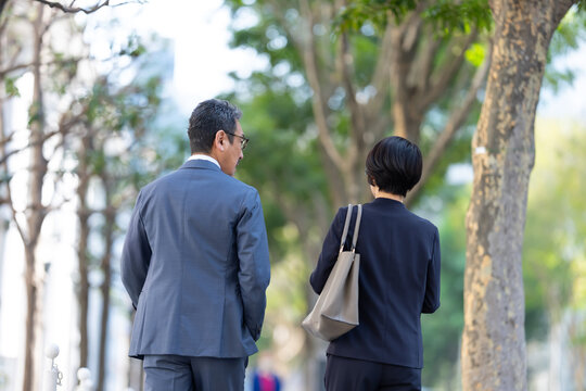 ビジネス　男性　女性