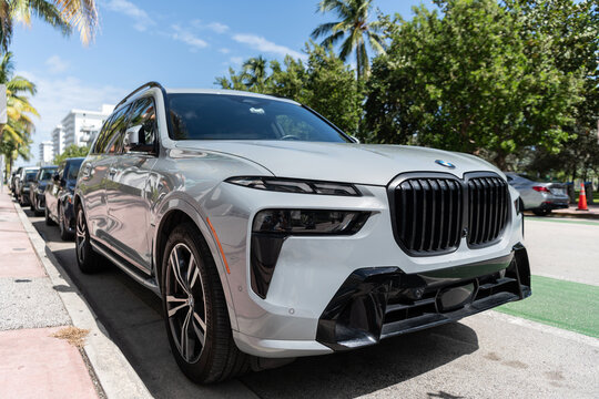 Miami, Florida, USA - July 27, 2025: BMW X7 luxury Sport Activity Vehicle SAV or SUV 2023 car. Luxury SUV or SAV car BMW X7. Car BMW X7 parked outdoor. Grey car, corner view