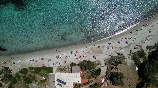 Wyspa Święta Maria archipelag La Maddalena - Sardynia - Włochy
plaża, morze , g&oacute;ry, yacht i skały nagrane dronem w wysokiej jakośći. Piękna mała wyspa obok Sardynii