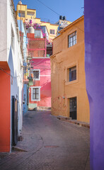 Fototapeta premium Streetscape and architectural scenery of Guanajuato Old Town, Mexico