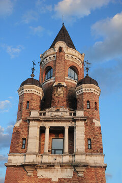 Gardo&scaron; Tower, a historic landmark in Zemun, Belgrade, at sunset.
