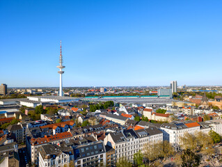 Hamburg skyline with Heinrich Hertz Tower in Hamburg-St Pauli (Germany) © Christian Kaehler