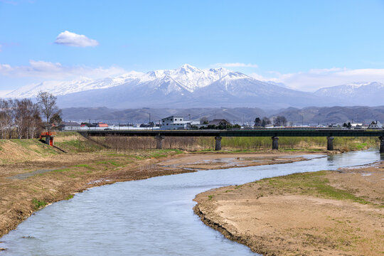 十勝岳」の写真素材 | 8,337件の無料イラスト画像 | Adobe Stock