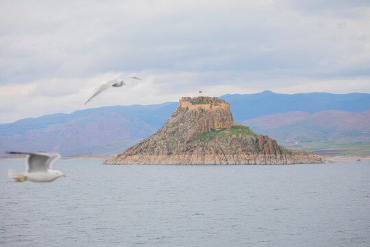 Pertek is located in the south of Tunceli province. It is separated from the Elazığ province by the Keban Dam Lake.