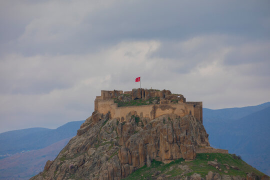 Pertek is located in the south of Tunceli province. It is separated from the Elazığ province by the Keban Dam Lake.