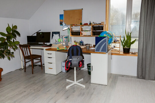 Schoolchild's office