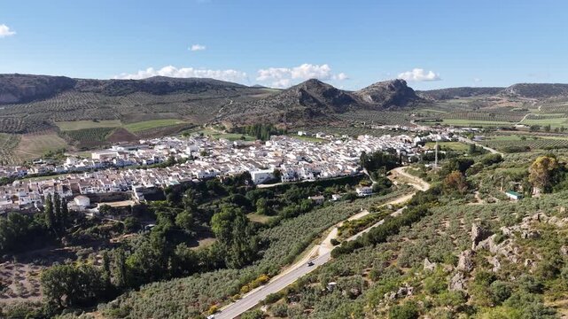 Vistas del municipio de Cuevas del Becerro en la serran&iacute;a de Ronda, Espa&ntilde;a