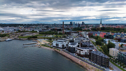 Obraz premium Tallinn Kalaranna coastal district and city center skyline aerial view