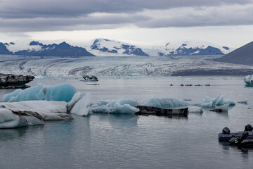 Kayaking Jökulsárlón Glacier Lagoon © Cass Hill 