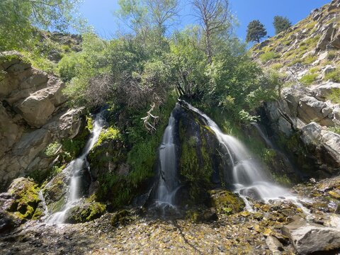 Kings canyon waterfall near lake tahoe nevada sparks reno carson city california beautiful viewpoint trail hike