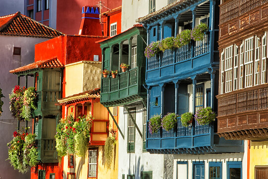 Spain, Canary Islands, La Palma, houses in Santa Cruz de la Palma