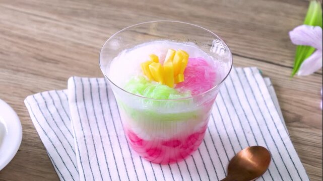 Thai dessert : Salim is Sweet-Bean noodles in coconut milk syrup served with ice.