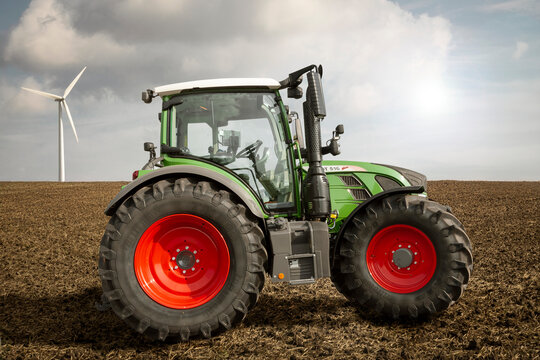 Fendt Zugmaschine (traktor) 516 vario