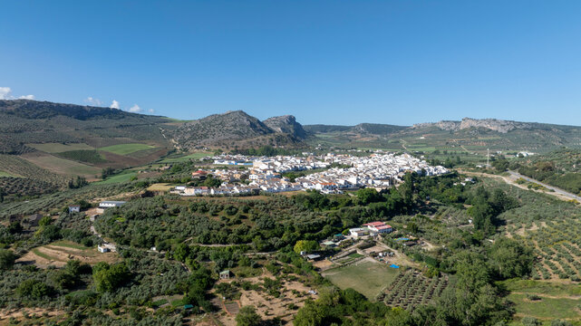 Vistas del municipio de Cuevas del Becerro en la serran&iacute;a de Ronda, Espa&ntilde;a