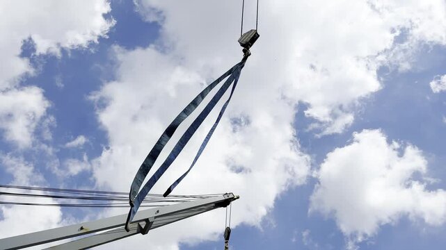 slings for discharging cargo from ship moved by crane and swing on air.