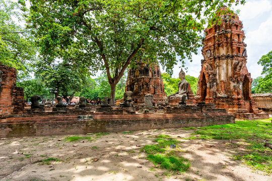 Crumbling Brick Prangs and Temple Ruins at Wat Mahathat, Ayutthaya