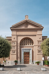 Fototapeta premium Wide view of Church of Saint George al Corso on Corso Garibaldi in Reggio di Calabria, Italy, showing the iconic Catholic landmark in its urban and cultural setting.