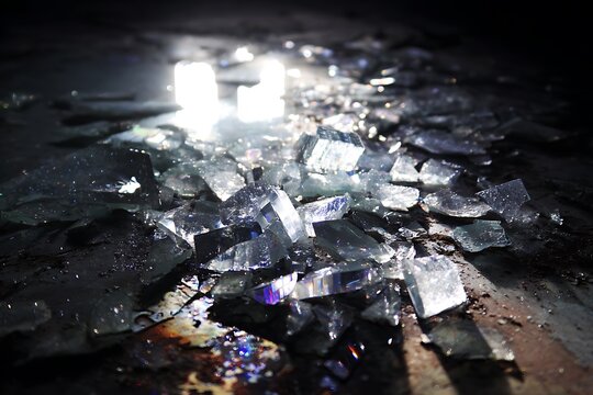 reflecton of light on broken glass