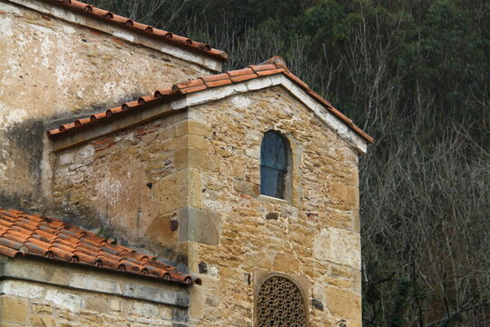 Iglesia de San miguel de Lillo