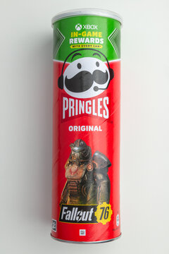 Pringles Original Can Featuring Fallout 76 And Xbox In-Game Rewards Packaging