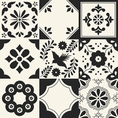 Obraz premium Set of traditional mexican talavera tile patterns. Ceramic art from Puebla. Mediterranean geometric ornament with flowers, leaves, swirls, bird motifs. Vector background.