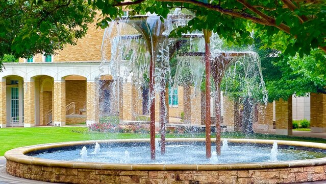 Texas Christian University, located in the vibrant city of Fort Worth, Texas, is better known as TCU. With its rich traditions and dynamic campus life, TCU offers a unique blend of academic excellence