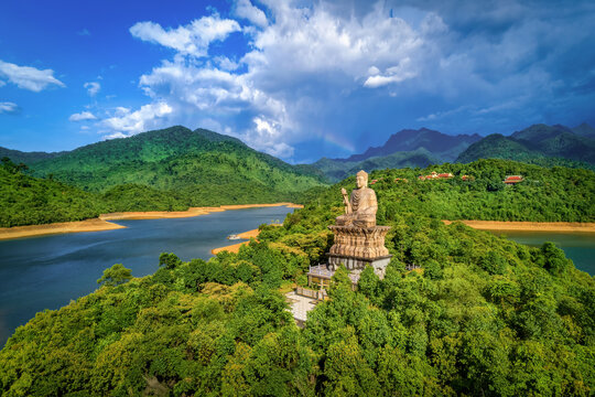 Truc Lam Bach Ma Zen Monaster, Truoi lake, Hue city, Vietnam