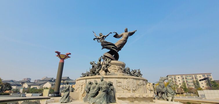 Monument in front of Huaqing palace