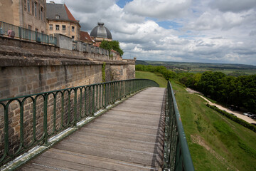 Fototapeta premium Chemin de fer à crémaillère de Langres
