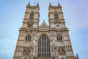Naklejka premium Front facade of Westminster Abbey in London, United Kingdom