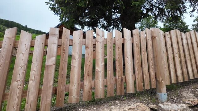 staccionata in legno steccato larice 