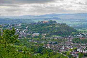 Obraz premium Château de Stirling sur son rocher volcanique, Écosse