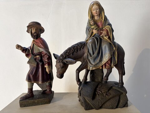 Skulptur der Heiligen Familie in der Katholischen St. Amandus-Kirche im Zentrum von Datteln