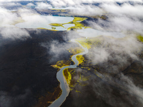 Rivi&egrave;re glaciaire de Vei&eth;iv&ouml;tn
