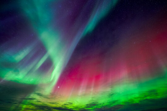 Aurore bor&eacute;ale au-dessus du sud de l'Islande