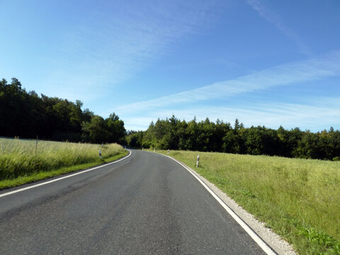 Landstra&szlig;e zwischen Steppach und Unterneuses ST2263