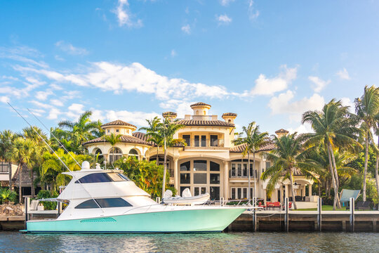 Luxury Waterfront Mansion in Fort Lauderdale Florida