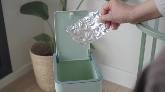 How to dispose of empty pill packs properly in your home